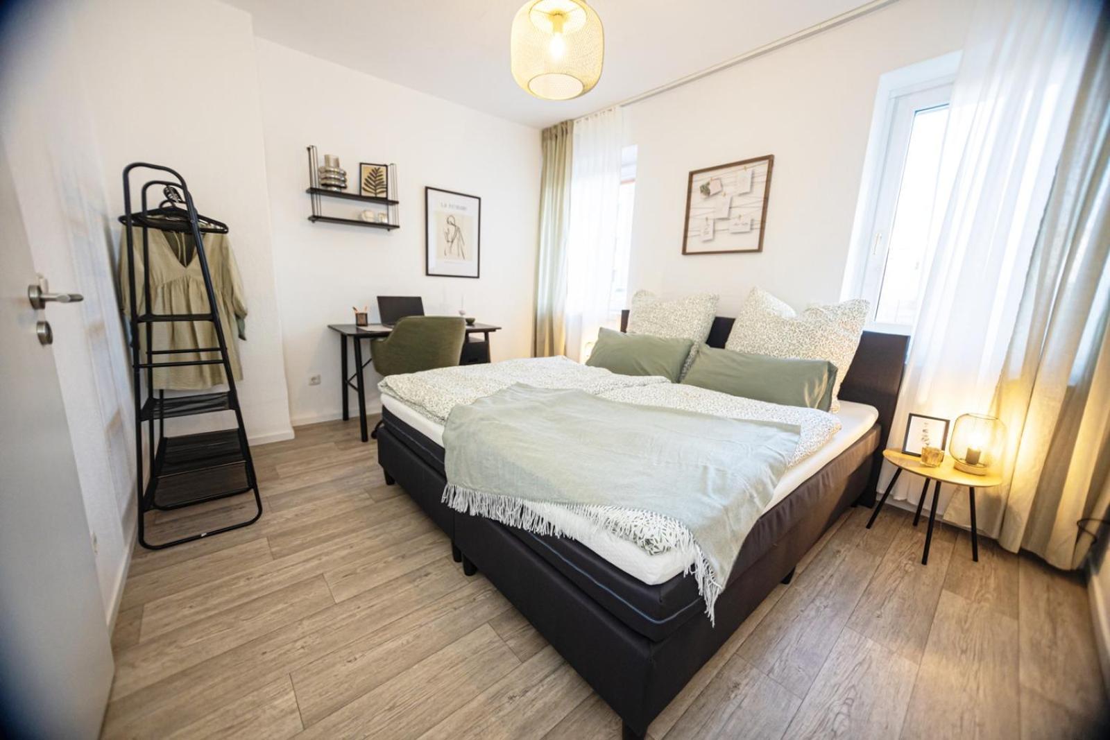 Blossfeld-Apartments Geraeumige Stadtoase Mitten Im Zentrum Mit 3 Schlafzimmern, Gratis Parkplatz, W-Lan, Netflix جينا المظهر الخارجي الصورة